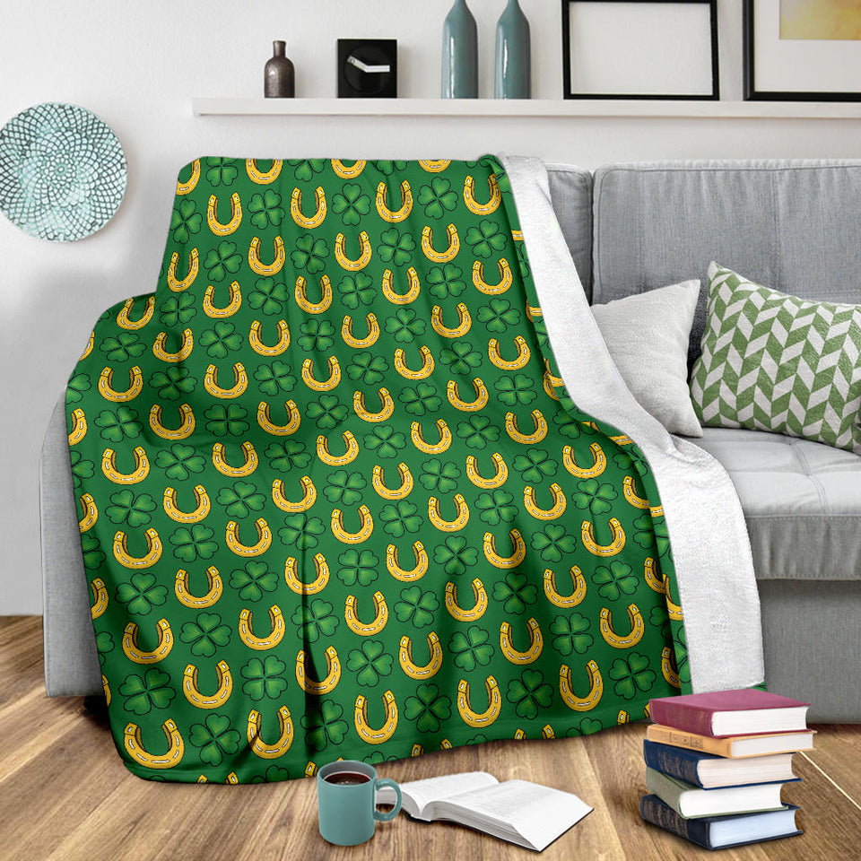 Horseshoes Pattern Print Design 05 Premium Blanket