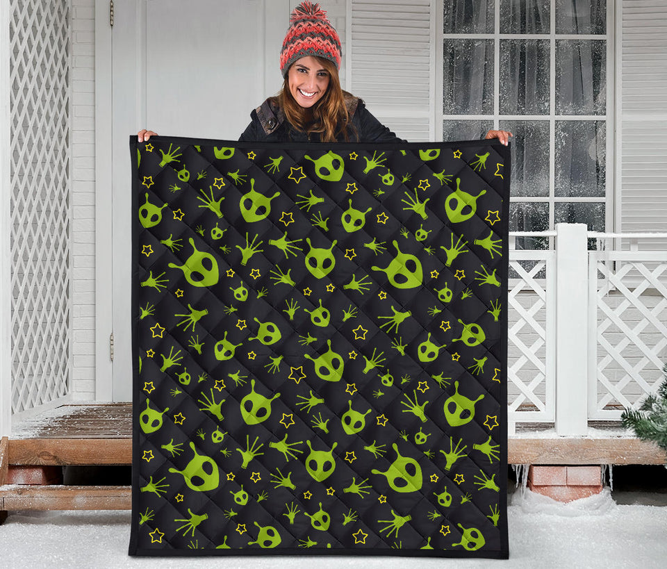 Alien Pattern Print Design 02 Premium Quilt