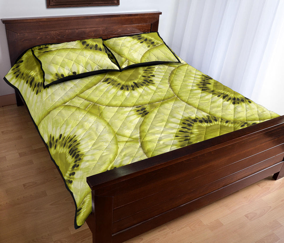 Sliced kiwi pattern Quilt Bed Set