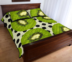 kiwi black dot background Quilt Bed Set
