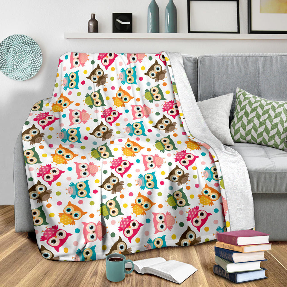 Color Cute Owl Pattern Premium Blanket
