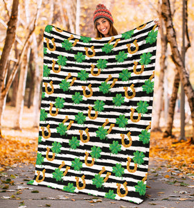 Horseshoes Pattern Print Design 01 Premium Blanket