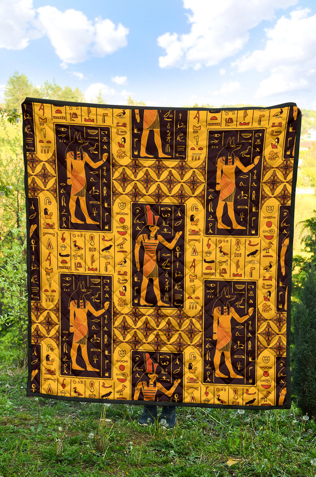 Egypt Hieroglyphics Pattern Print Design 05 Premium Quilt
