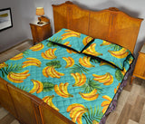 Banana Palm Leaves pattern background Quilt Bed Set