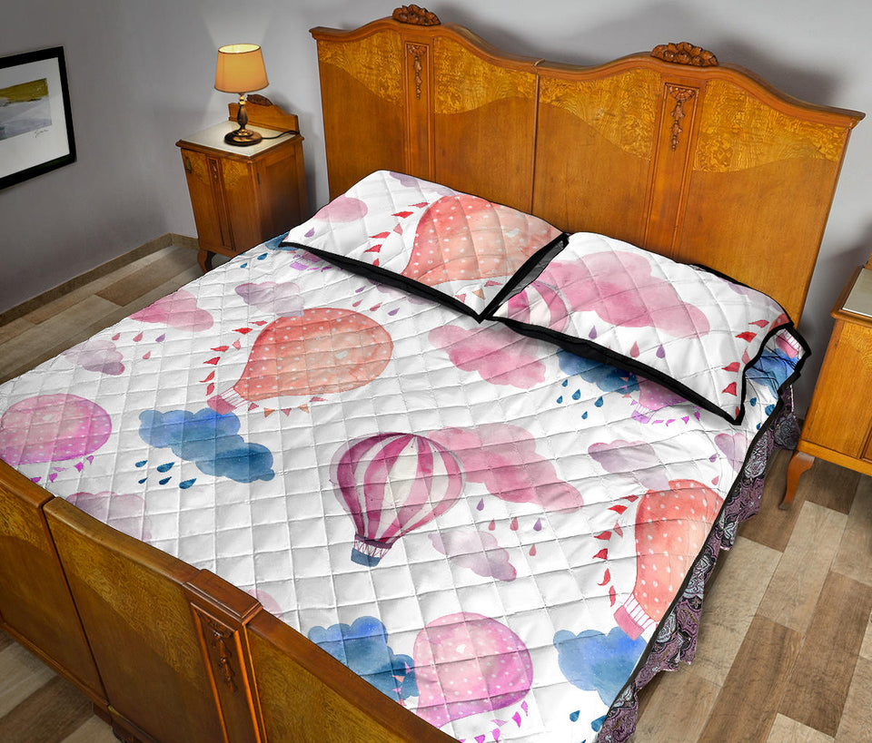 Watercolor air balloon cloud pattern Quilt Bed Set