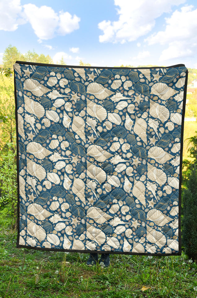 Shell Polynesian Tribal Design Pattern Premium Quilt