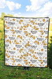 Cute Beagle Dog Pattern Background Premium Quilt