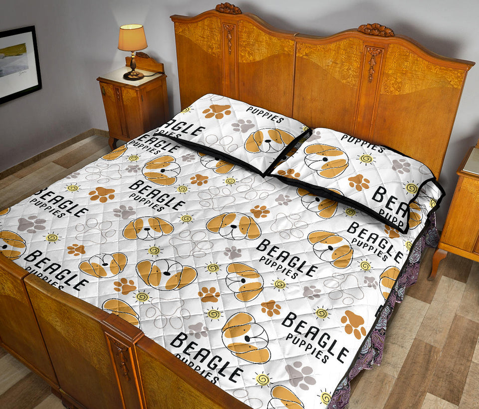 Cute beagle dog pattern background Quilt Bed Set