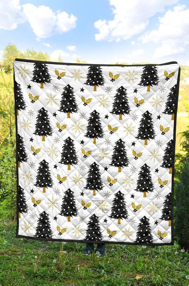 Christmas Tree Holly Snow Star Pattern Premium Quilt