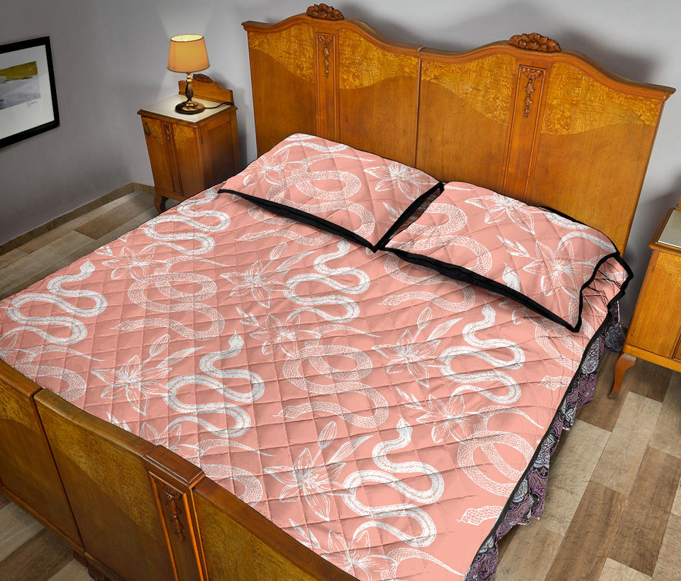 Snake lilies flower pattern Quilt Bed Set