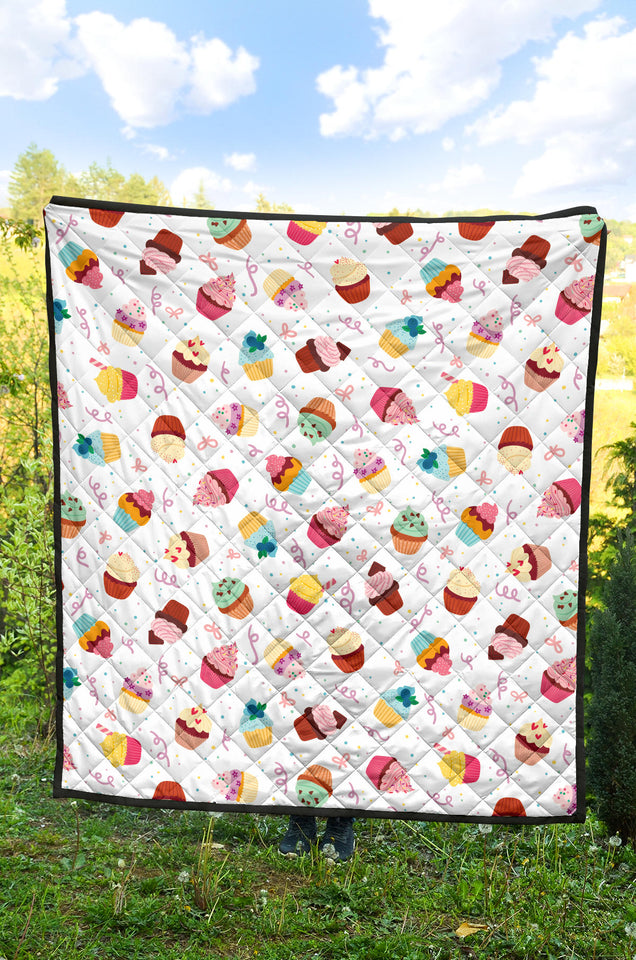 Cake Cupcake Design Pattern Premium Quilt