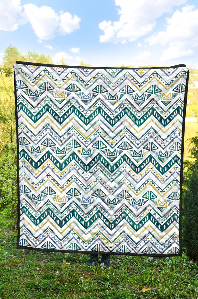 Zigzag  Chevron Paint Design Pattern Premium Quilt
