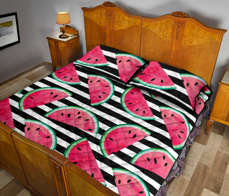Watercolor paint textured watermelon pieces Quilt Bed Set