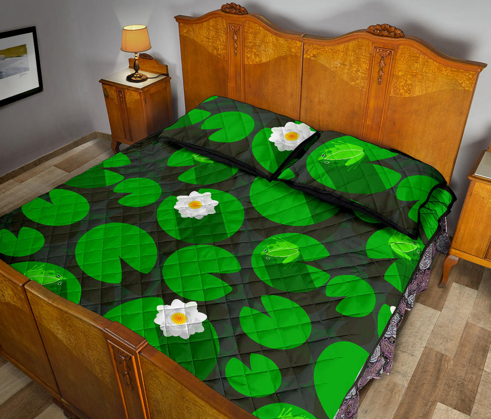 Frog waterlily pattern Quilt Bed Set