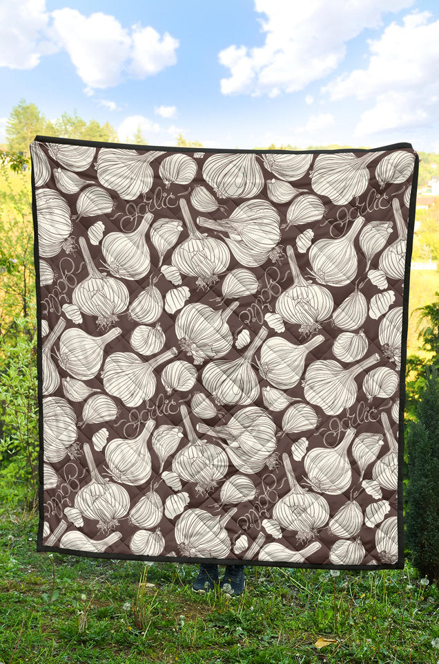 Garlic Bulb Dark Background Premium Quilt