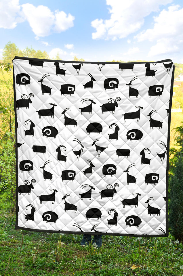 Goat Ram Pattern Premium Quilt
