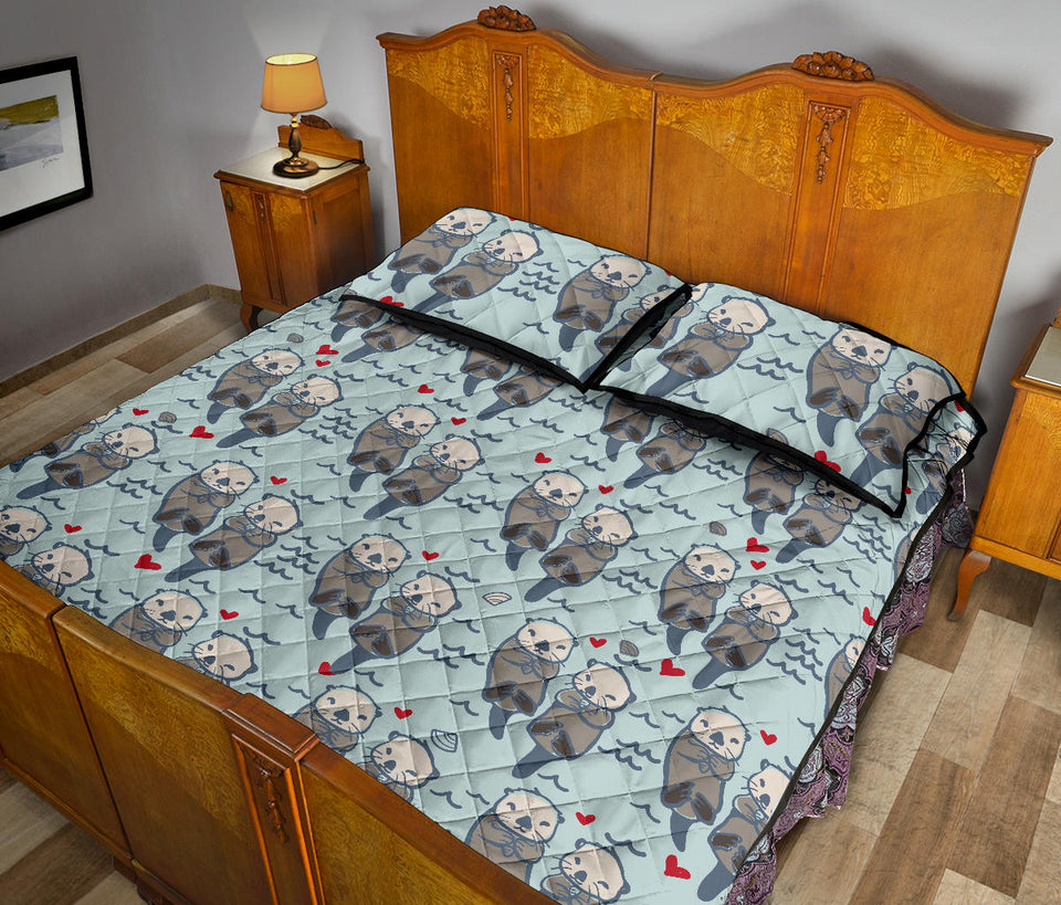 Lovely Sea Otter Pattern Quilt Bed Set