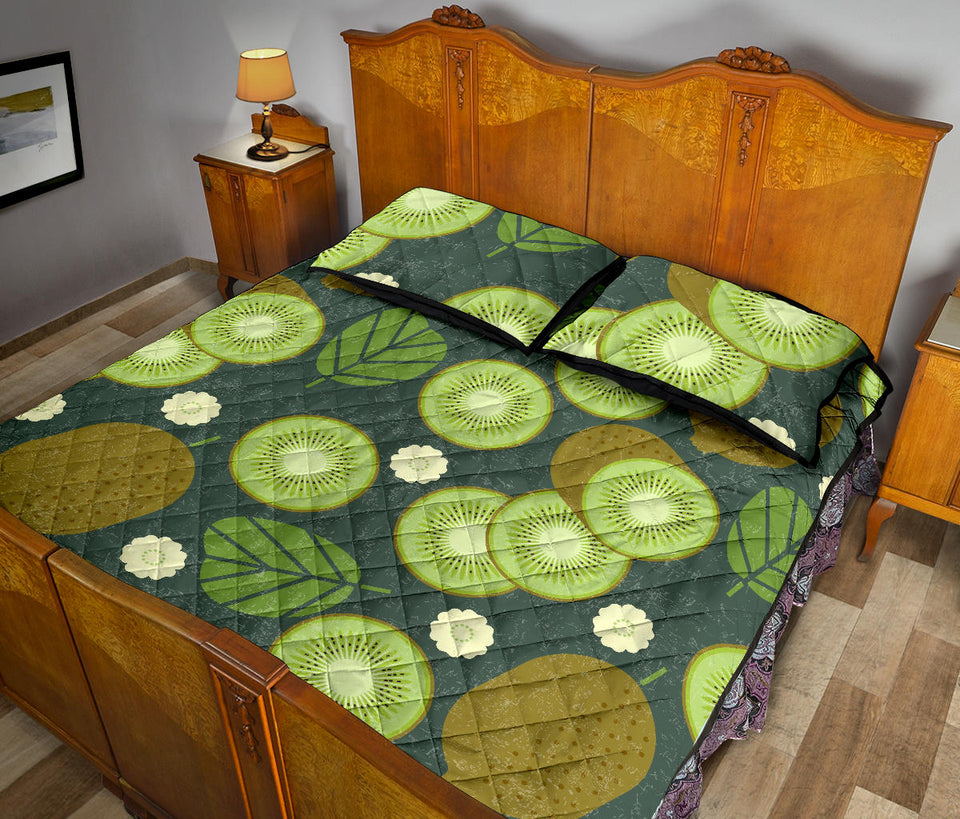 Whole sliced kiwi leave and flower Quilt Bed Set