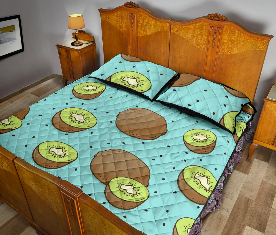 Kiwi blue background Quilt Bed Set