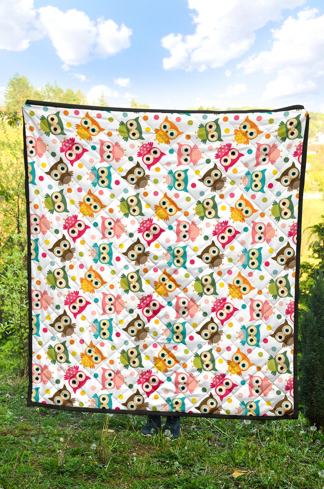 Color Cute Owl Pattern Premium Quilt