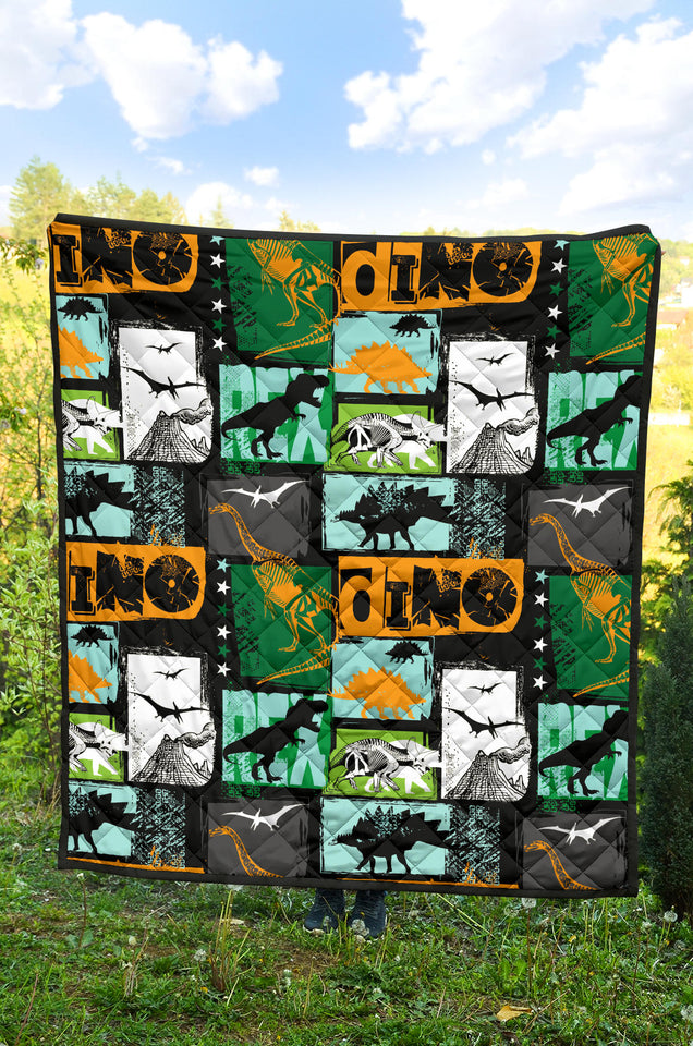 Dinosaurs Print Pattern Premium Quilt