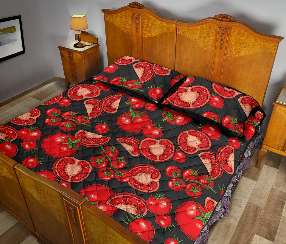 Tomato black background Quilt Bed Set