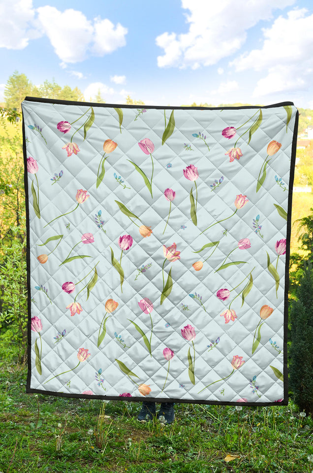 Watercolor Tulips Pattern Premium Quilt