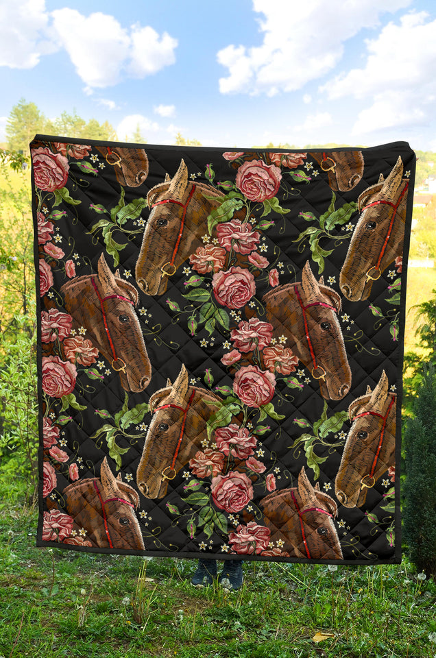 Horse Head Wild Roses Pattern Premium Quilt