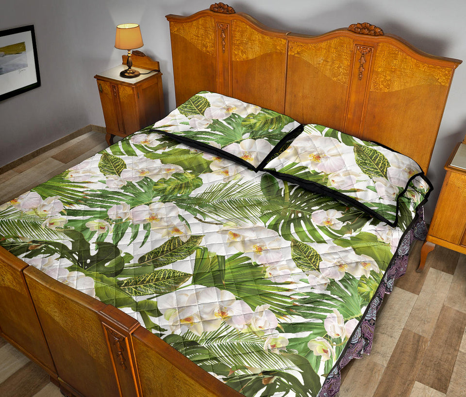 White orchid flower tropical leaves pattern Quilt Bed Set