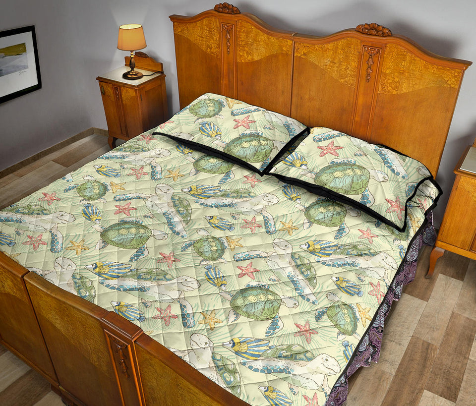 Hand drawn sea turtle fish pattern Quilt Bed Set