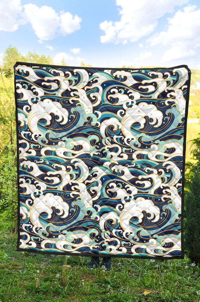 Japanese Wave Pattern Premium Quilt