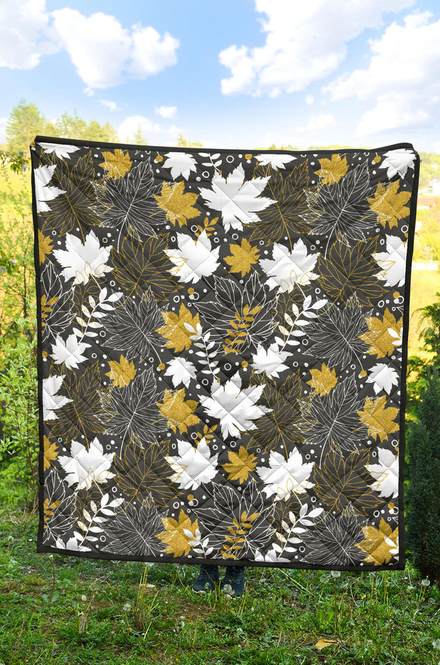 Beautiful Gold Autumn Maple Leaf Pattern Premium Quilt