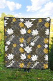 Beautiful Gold Autumn Maple Leaf Pattern Premium Quilt