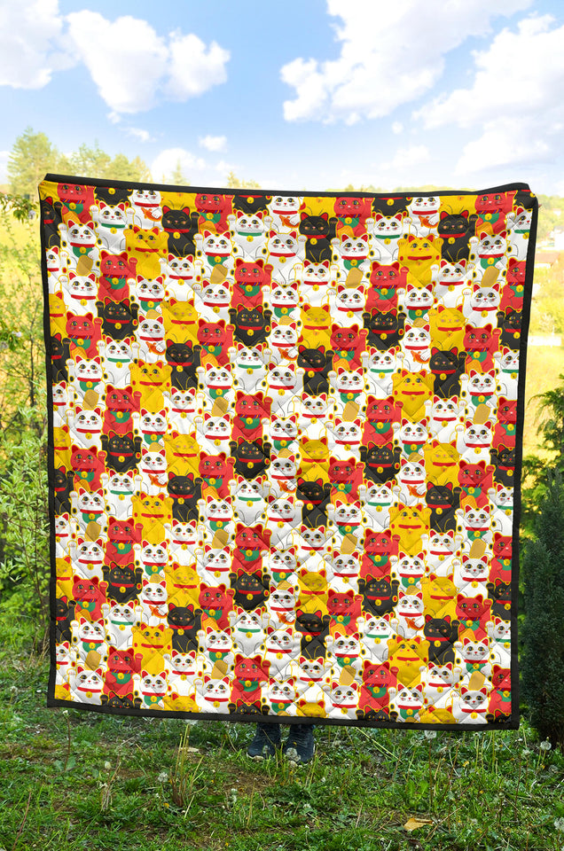 Colorful Maneki Neko Lucky Cat Pattern Premium Quilt