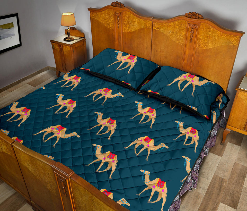 Camel pattern blue blackground Quilt Bed Set