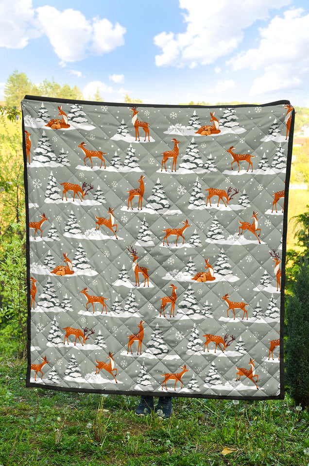 Beautiful Deers Winter Christmas Premium Quilt