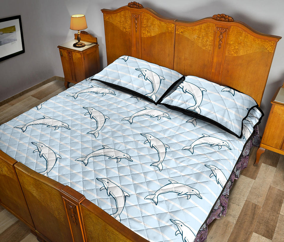 Dolphin Blue Striped Background Quilt Bed Set