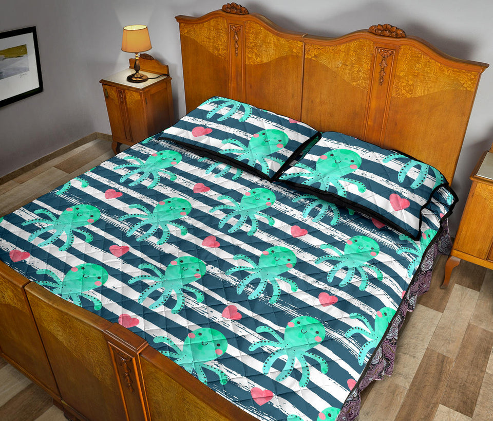 Cute octopuses heart striped background Quilt Bed Set