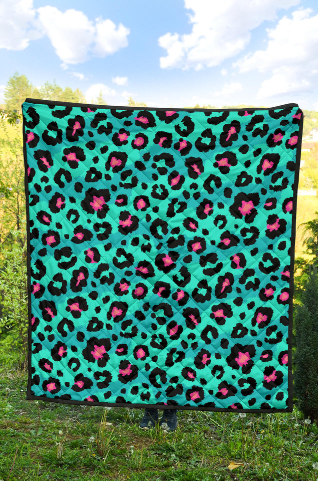 Green Leopard Skin Print Pattern Premium Quilt
