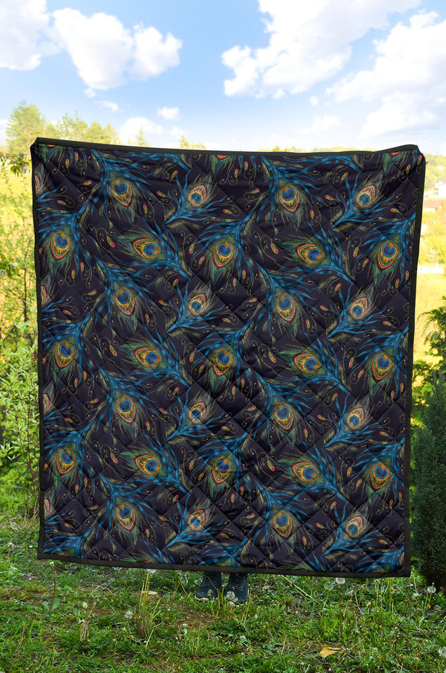 Beautiful Peacock Feather Pattern Premium Quilt