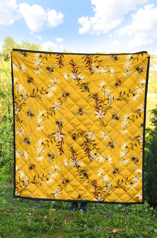 Bee Flower Pattern Premium Quilt