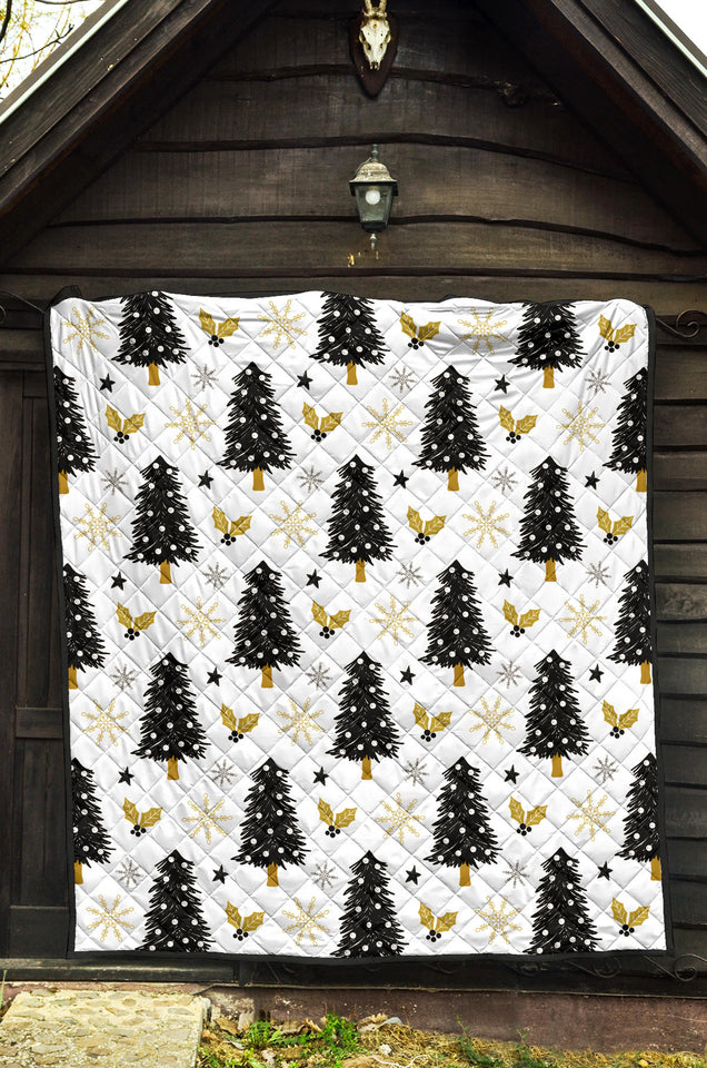 Christmas Tree Holly Snow Star Pattern Premium Quilt