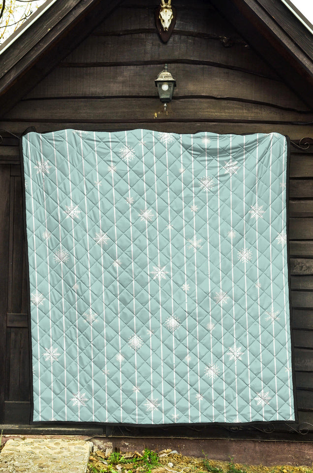 Snowflake Pattern Blue Stripe Background Premium Quilt