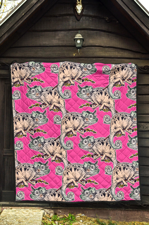 Chameleon Lizard Pattern Pink Background Premium Quilt