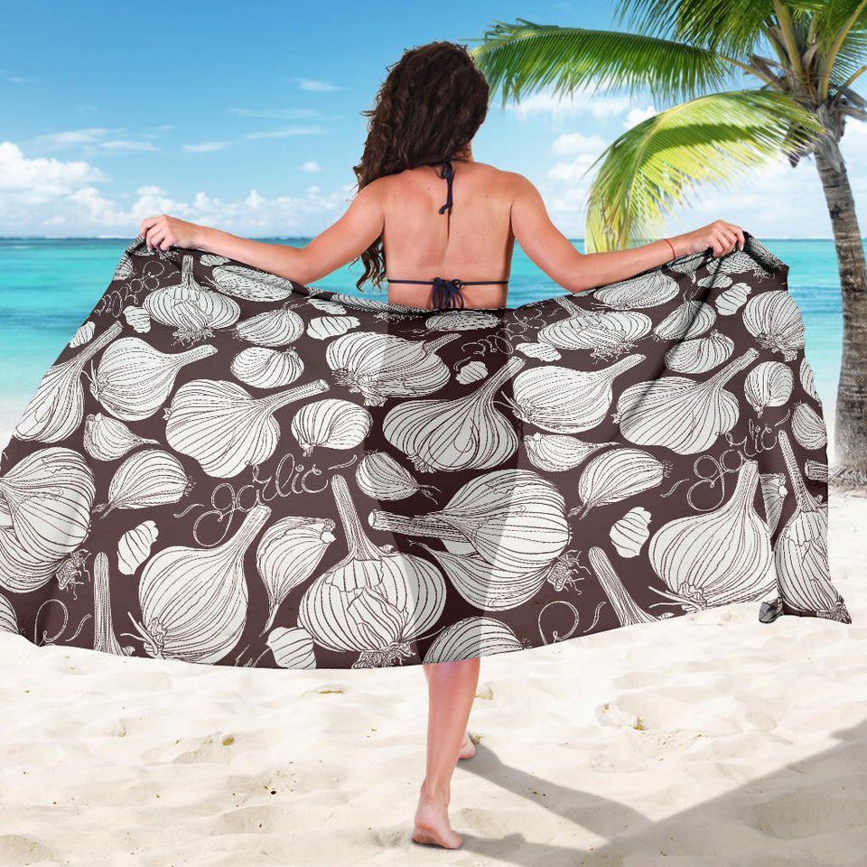 Garlic Bulb Dark Background Sarong