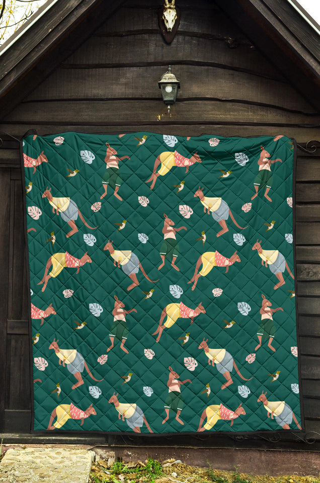 Kangaroo Leaves Pattern Premium Quilt