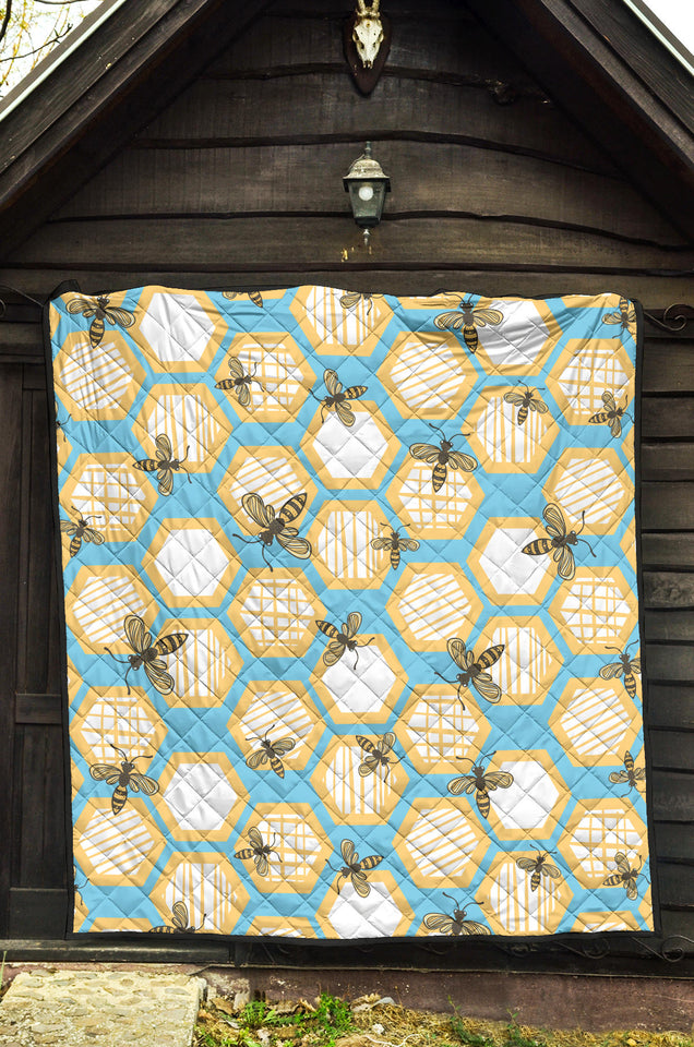 Bee Honeycomb Pattern Premium Quilt