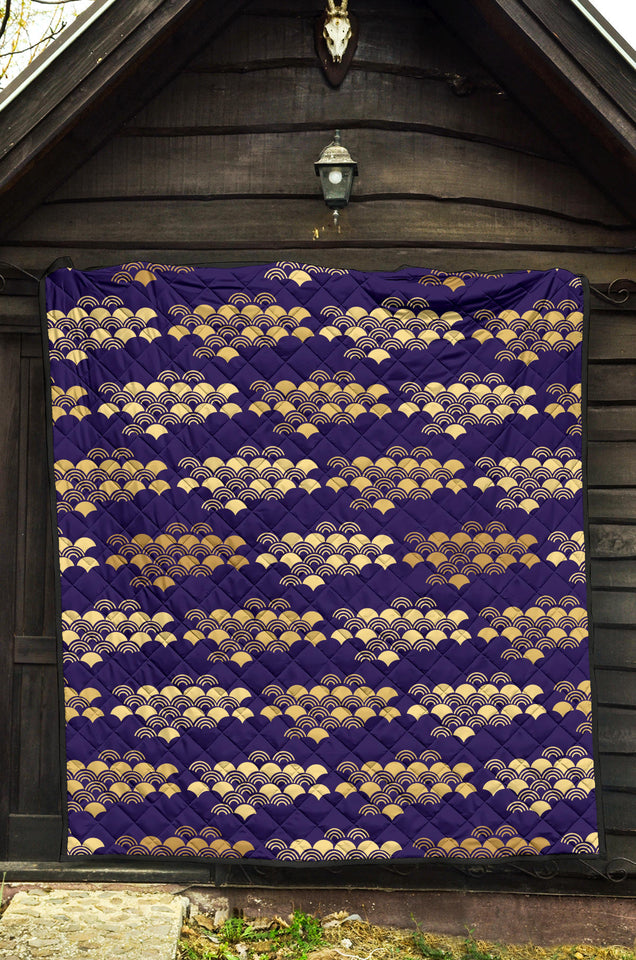 Beautiful Japanese Fan Pattern Premium Quilt