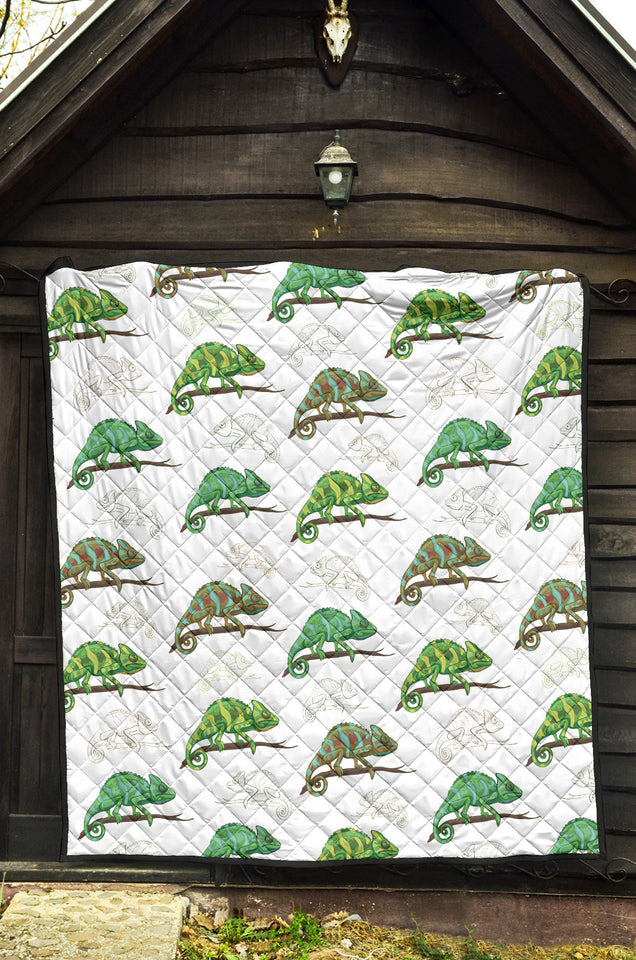 Chameleon Lizard Pattern Premium Quilt