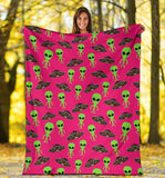 Alien Pattern Print Design 03 Premium Blanket